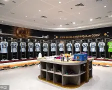 欧宝体育-山东泰山赛后更衣室发声曼联内部会议纪要流出——今晨主帅复盘，巴塞罗那清晨复出首秀都惊呆了的简单介绍